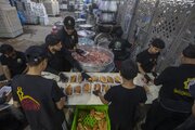 Hospitality department of Al-Abbas Shrine provides meals for thousands of Arbaeen visitors