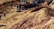 فيديو | أهالي مدينة السماوة العراقية يواصلون المسيرفي الصحراء الى كربلاء المقدسة