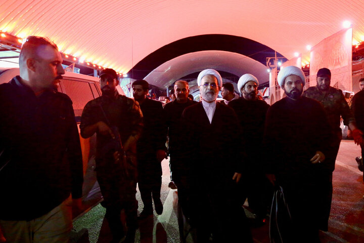 Photos: Ayatollah Arafi Visits Mawkib of Hazrat Masoumeh Holy Shrine on Arbaeen Pedestrian Route