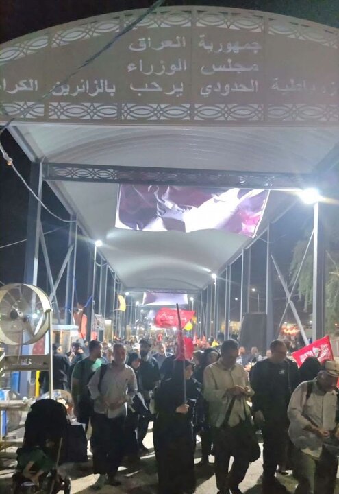 تقرير مصور/ منافذ الحدود العراقية تستقبل زوار الإمام الحسين(ع)