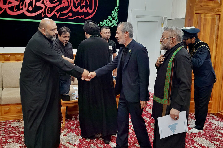 دیدار خادمان موکب حرم بانوی کرامت با مسئولان عتبه عباسیه در کربلای معلی