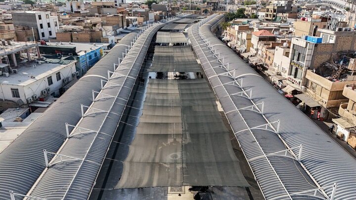 Informe fotográfico | El Santuario de Al-Kazimíya amplía las zonas de sombra para recibir a millones de peregrinos durante Arbaín