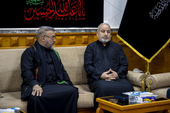 تقرير مصور/ المشرف على مجمع أبي الفضل العباس (ع) يستقبل وفدًا من مرقد السيدة المعصومة (ع)
