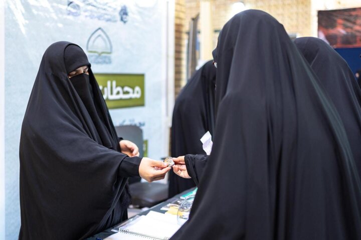 تقرير مصور/ تقديم خدمات ثقافية نسوية لزائرات الأربعين