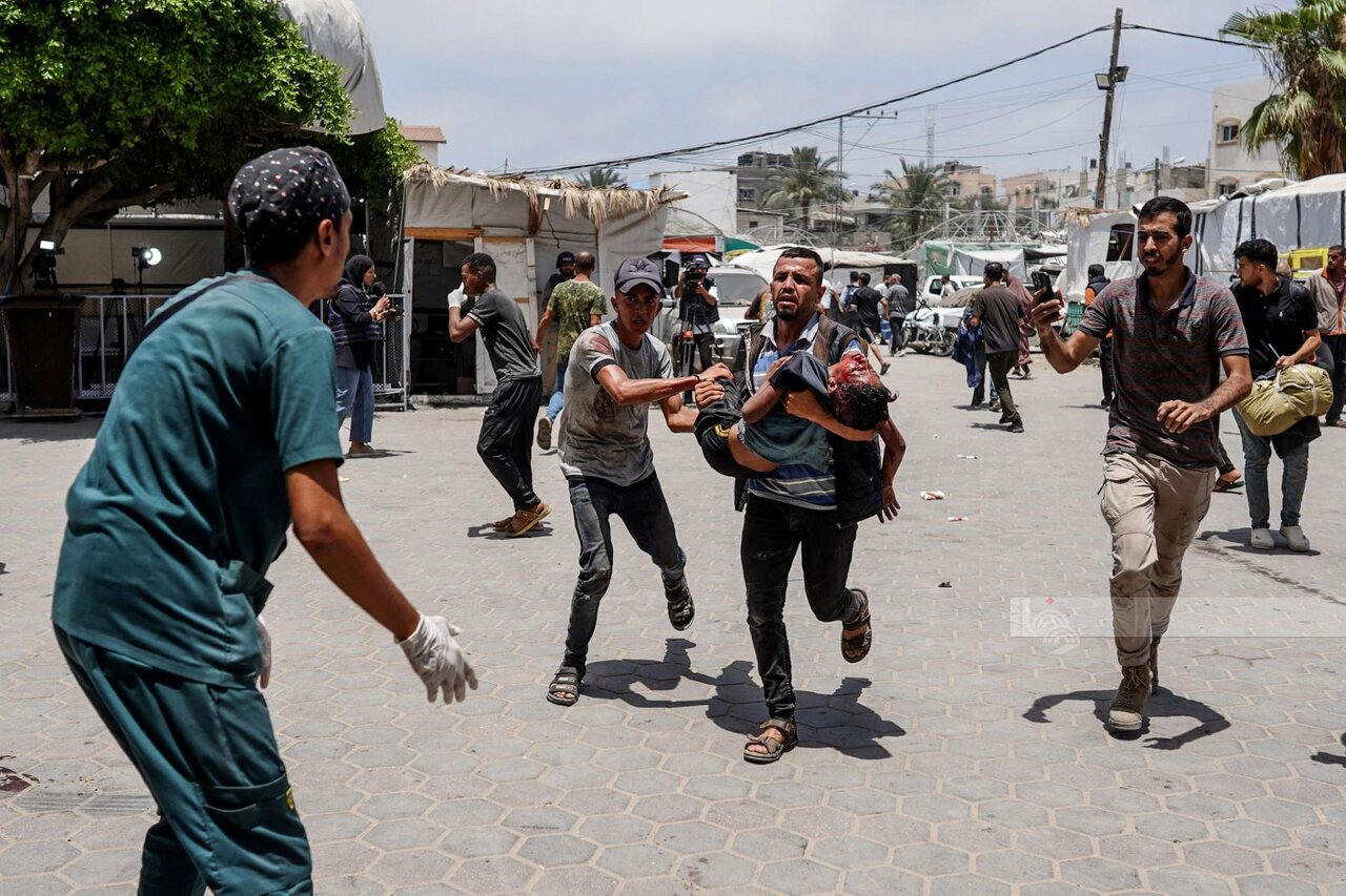 Israeli Airstrike Kills Two Officers in Deir al‑Balah; Child Wounded Amid Fresh Gaza Attacks
