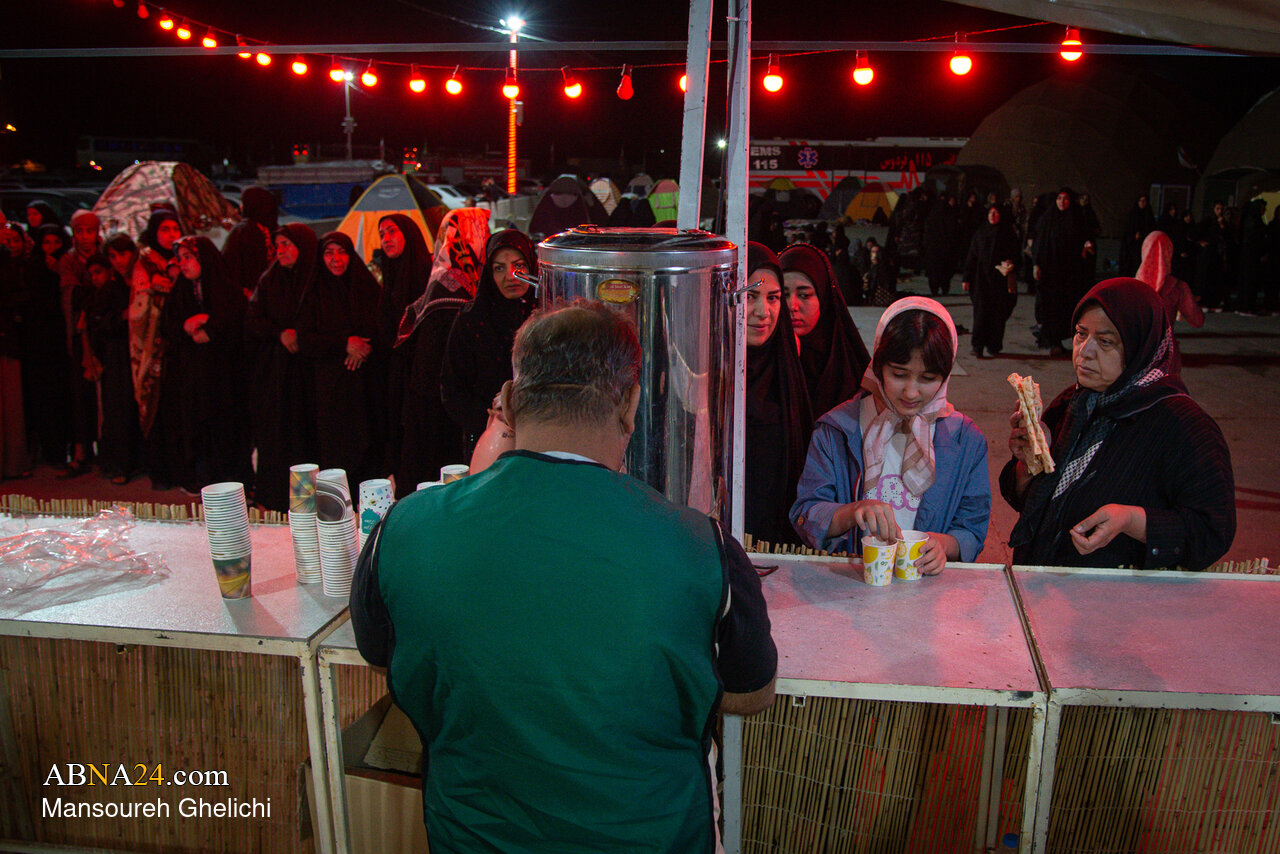 အီလမ်ပြည်နယ်တွင် အရ်ဗအီးန် ဟိုစိုင်းန် (အ.စ) ဇေယာရသ်ပြုမည့်သူ များအား ၂၄ နာရီပတ်လုံး ဝန်ဆောင်မှု ပေးလျက် ရှိ ။ ။ Photos