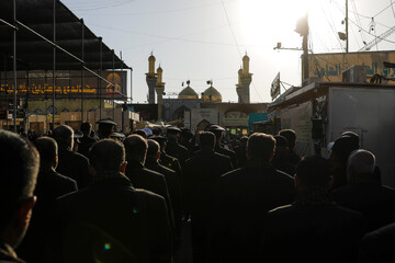 تشرف کاروان خدام حرم امام رضا(ع) به حرم امامین کاظمین