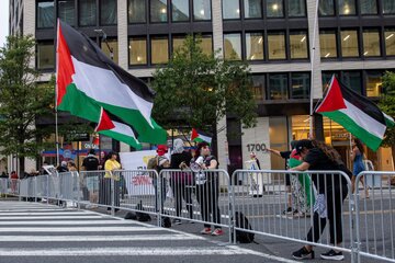 تجمع اعتراضی حامیان فلسطین مقابل کاخ سفید هم‌زمان با سفر نتانیاهو