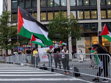 Pro-Palestinians gather outside White House to protest Netanyahu’s visit, US support for Israel