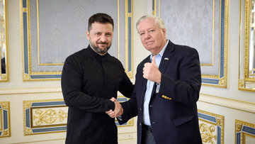 Si Zelensky ay dadalo rin sa seremonya ni Graham