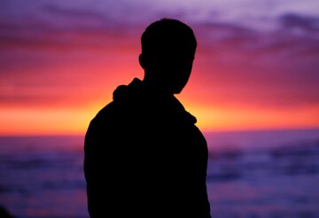 سکینه مؤمنان در طوفان ترور و فشار