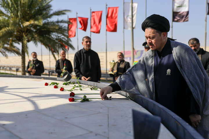 Photos: Presence of Servants of Razavi Shrine at Memorial Site of Resistance Martyrs in Baghdad