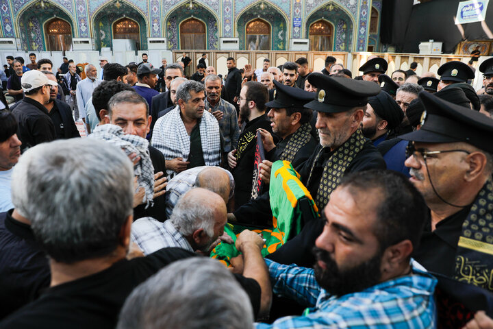 Photos: Servants of Razavi Holy Shrine Visit Kadhimayn Shrine in Iraq