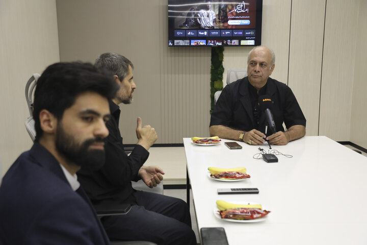 حضور بهمن‌ دان بازیگر سینما و تلویزیون در خبرگزاری ابنا