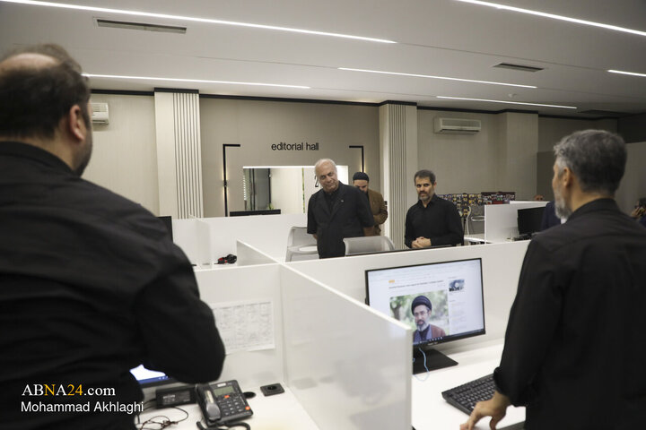 Photos: Iranian Actor Bahman Dan visits ABNA News Agency