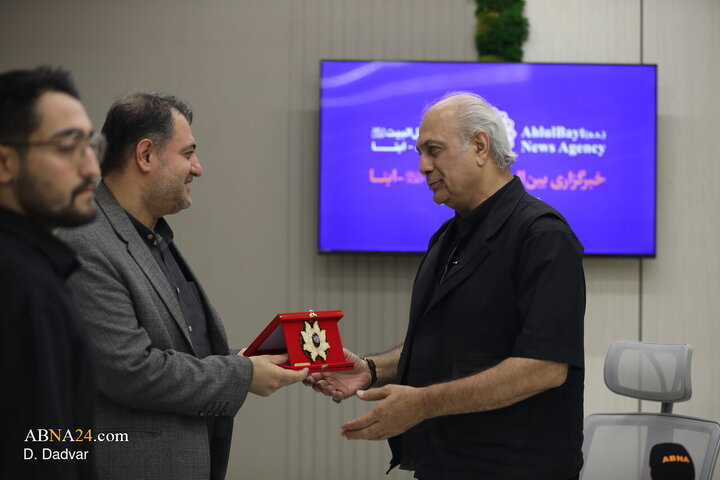 Photos: Iranian Actor Bahman Dan visits ABNA News Agency