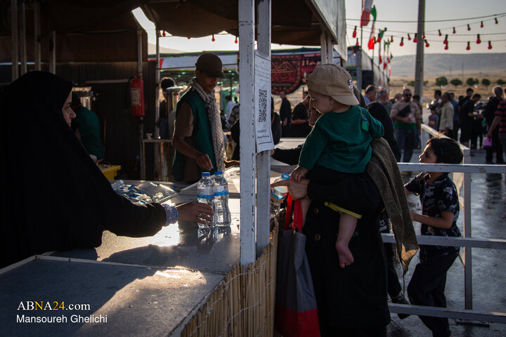 Photos: 24-Hour Services for Arbaeen Pilgrims in Ilam, Iran
