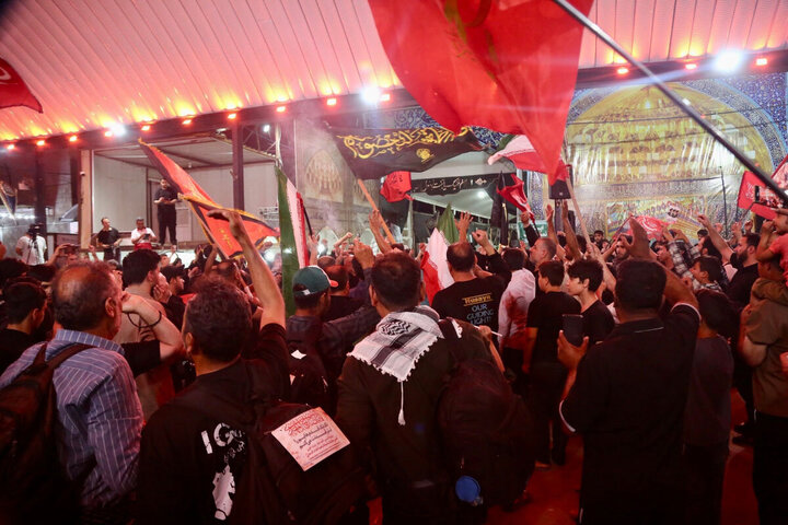 Photos: Clenched Fists of Arbaeen Pilgrims Against Global Arrogance