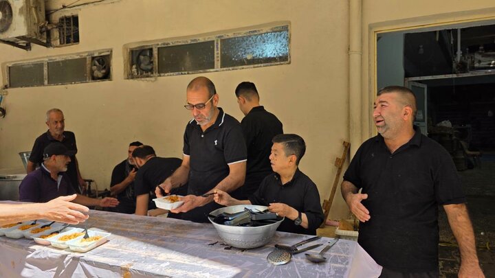 تقرير مصور/ موكب جامع الرسول الأعظم التركماني يخدم زوار الأربعين في كربلاء المقدسة