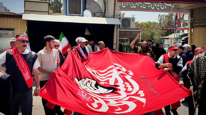 تشرف خانواده شهدای آذربایجان شرقی به زیارت حرم بانوی کرامت