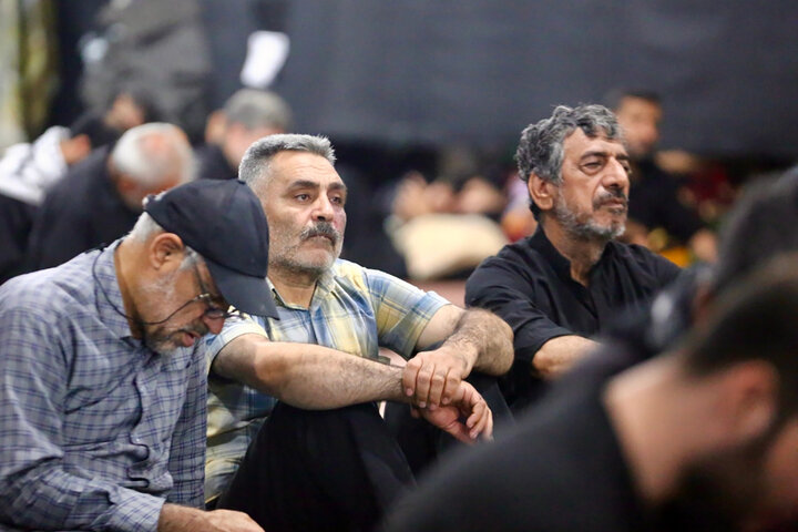 بازدید نماینده رهبر در سازمان حج و زیارت از موکب حرم بانوی کرامت