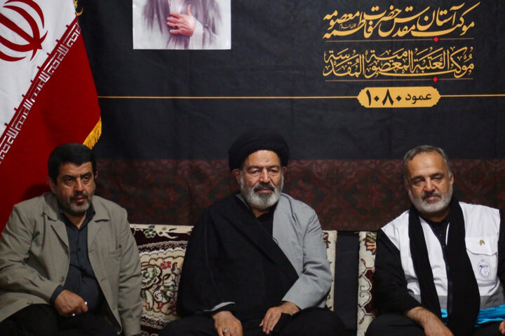 بازدید نماینده رهبر در سازمان حج و زیارت از موکب حرم بانوی کرامت