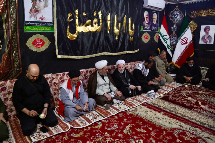 بازدید نماینده رهبر در سازمان حج و زیارت از موکب حرم بانوی کرامت