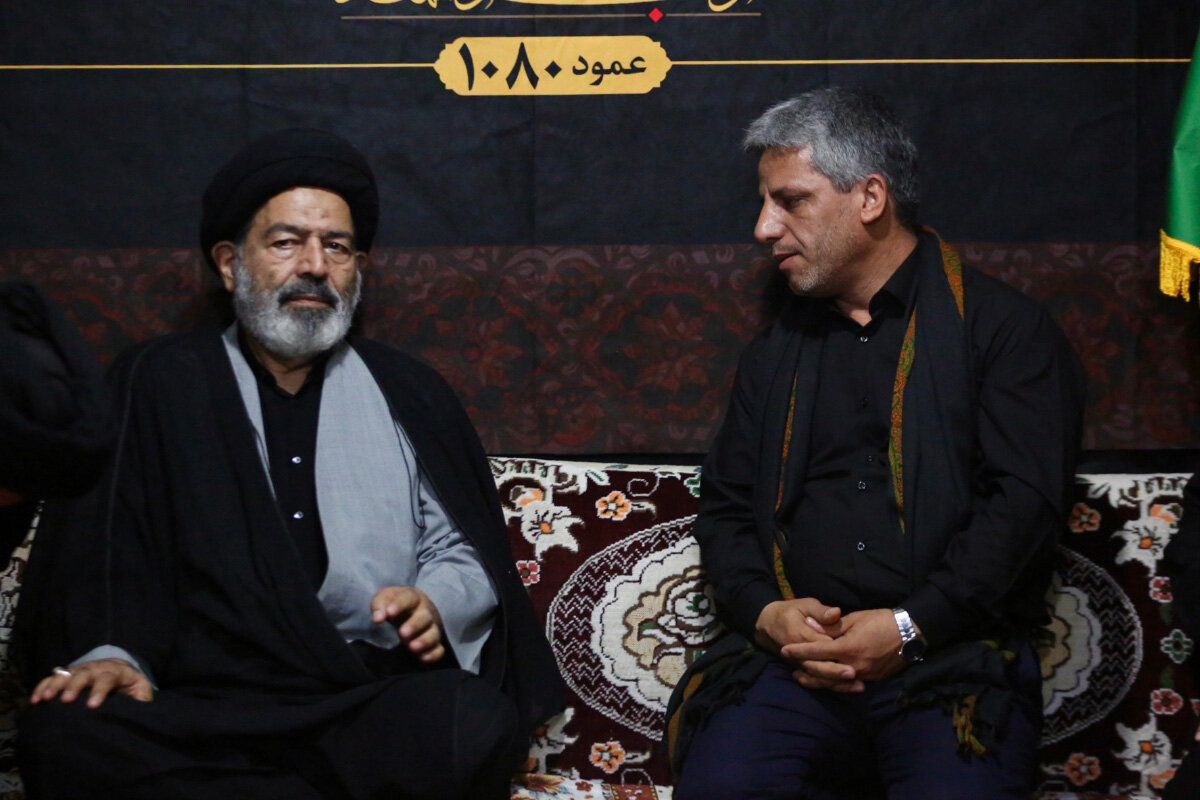 بازدید نماینده رهبر در سازمان حج و زیارت از موکب حرم بانوی کرامت