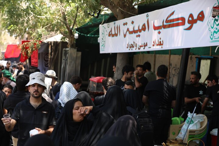 تقرير مصور/ عشرات الالاف من الزوار يدخلون كربلاء من كافة مداخلها لاحياء زيارة الاربعين