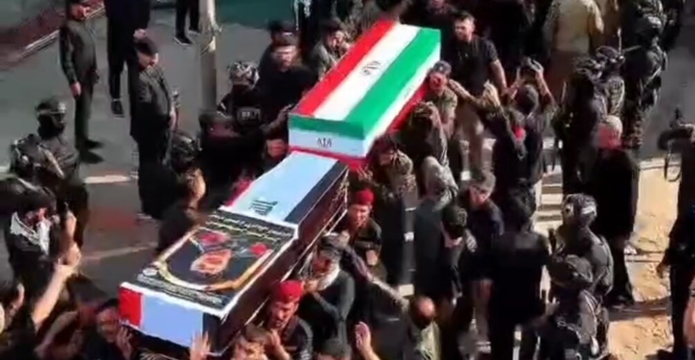 Video| Natatanging mga Larawan mula sa Seremonya ng Paglilibing sa mga Katawan ng mga Martir ng Iran at Iraq na Nasawi sa Pagsalakay ng Saudi-Amerikan