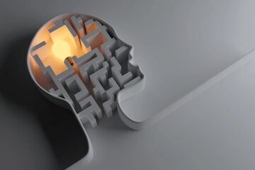 ترفند دشمن برای تغییر فکر جوانان چیست؟