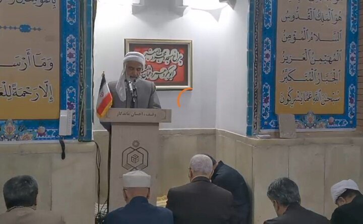 “Mamosta Rostamî: Gelê Kurdistanê bi dil û evînê zîyaratvanên Erbêînê mêvan dikin”