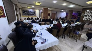 نشست بین المللی جوانان و دانشجویان  پیرو اهل بیت(ع) در کربلای معلی برگزار شد