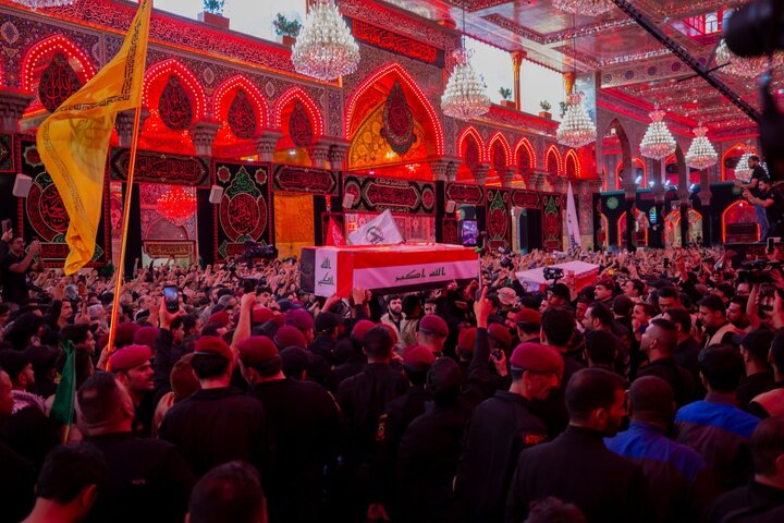 تقرير مصور/ تشييع حاشد لشهداء "الحشد" وصلاة على جثامينهم في حرم الإمام الحسين(ع)