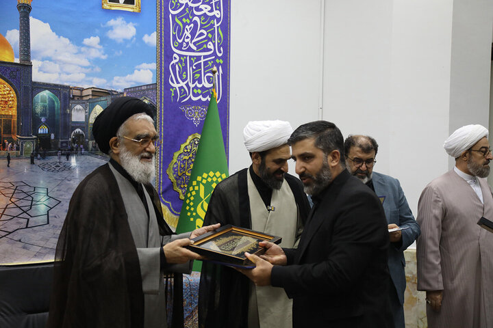 Photos: Honoring of Servants of Friday Prayers of Qom Province by Custodian of Hazrat Masoumeh Holy Shrine