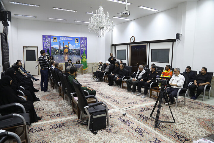 Photos: Honoring of Servants of Friday Prayers of Qom Province by Custodian of Hazrat Masoumeh Holy Shrine