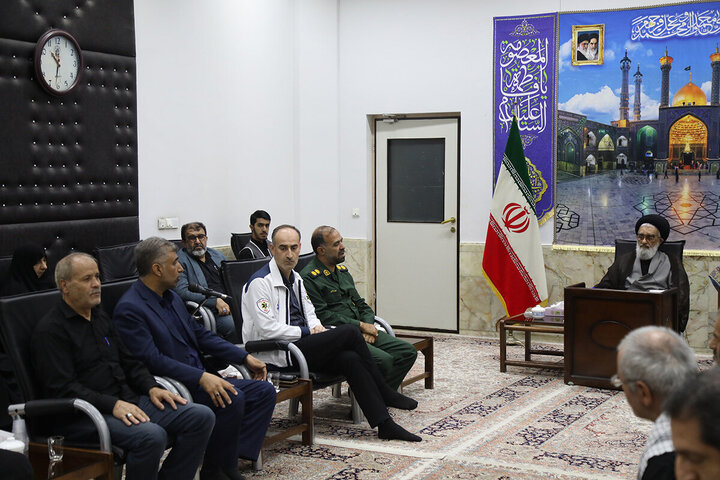 Photos: Honoring of Servants of Friday Prayers of Qom Province by Custodian of Hazrat Masoumeh Holy Shrine