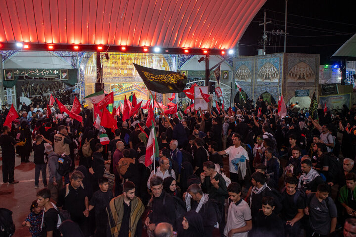 Photos: Anti-American Gathering by Arbaeen Pilgrims at Pillar 1080 on Tariq al-Hussain Route