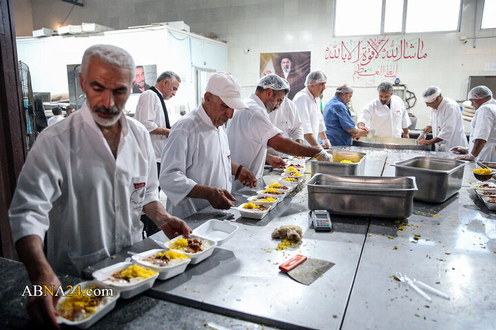 خدمت بی‌وقفه در مسیر زائران اربعین حسینی