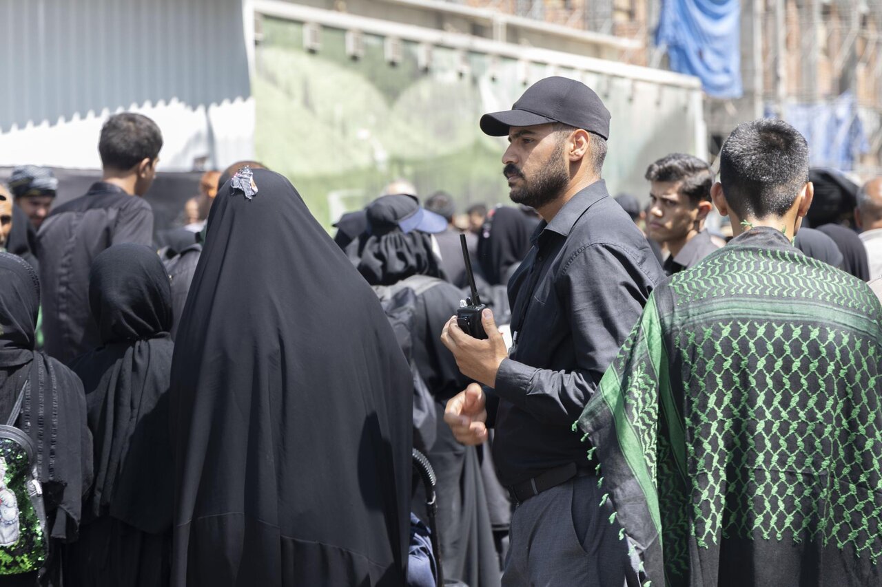 Al‑Abbas Shrine regulates flow of visitors around holy shrine for Arbaeen (+Photos)