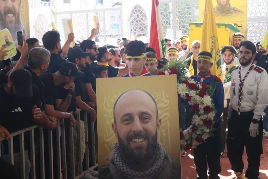 تشییع پیکر سه شهید مقاومت در ضاحیه جنوبی بیروت با حضور گسترده مردم