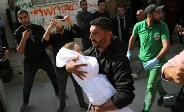 At least eight Palestinians martyred in latest Israeli attacks on Gaza