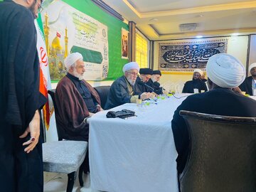 Wanafunzi wa Afrika Wanaosoma Nchini Iraq Wakutana na Ayatollah Ramezani Kujadili Uenezi wa Mafundisho ya Uislamu Barani Afrika +Picha