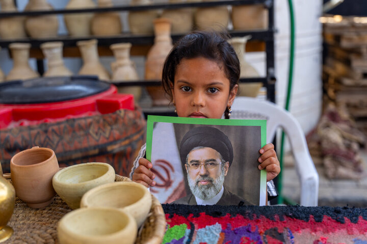 Photos: Devotion of Arbaeen Pilgrims, Servants to Third Leader of the Islamic Revolution