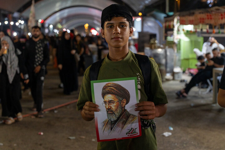 Photos: Devotion of Arbaeen Pilgrims, Servants to Third Leader of the Islamic Revolution