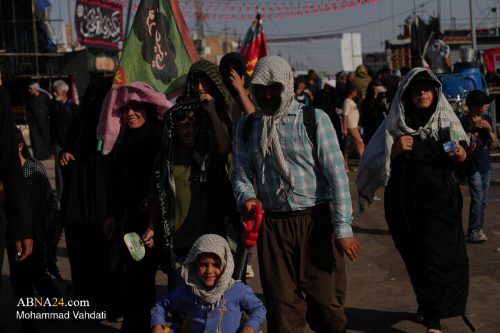 Photos: Tariq al-Hussain; Path of Devotion of Arbaeen Pilgrims Toward Holy Karbala