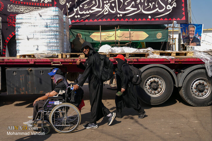 Photos: Tariq al-Hussain; Path of Devotion of Arbaeen Pilgrims Toward Holy Karbala