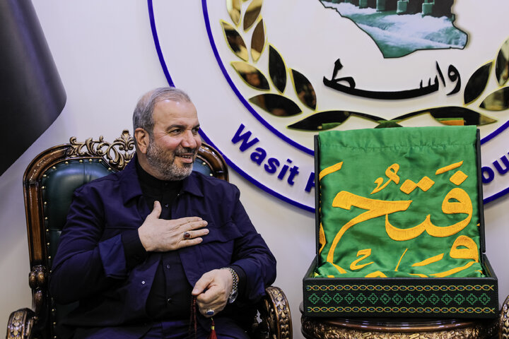Photos: Meeting of Envoys of Compassionate Imam (a.s.) with Senior Officials of Wasit Province, Iraq