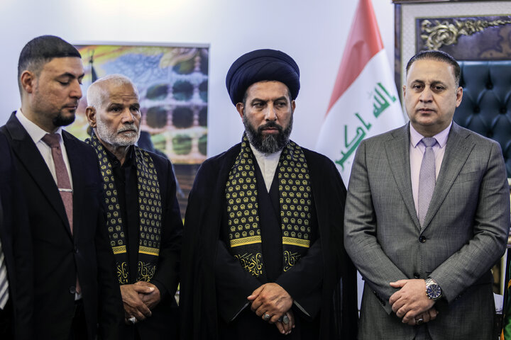 Photos: Meeting of Envoys of Compassionate Imam (a.s.) with Senior Officials of Wasit Province, Iraq