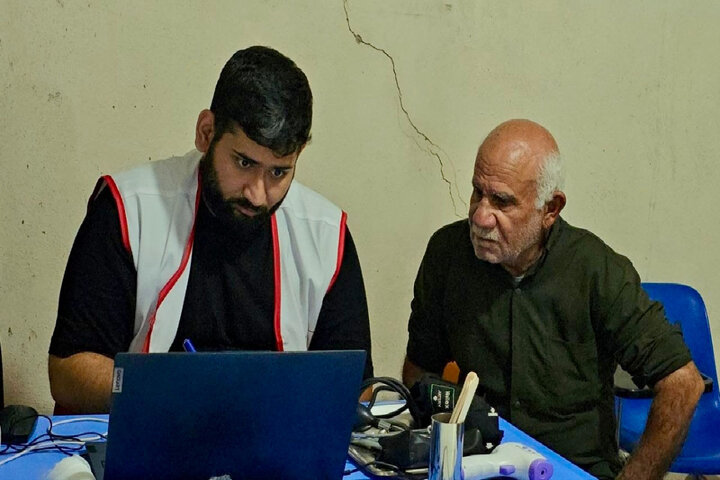 ارائه خدمات بهداشتی و درمانی در موکب حرم مطهر بانوی کرامت
